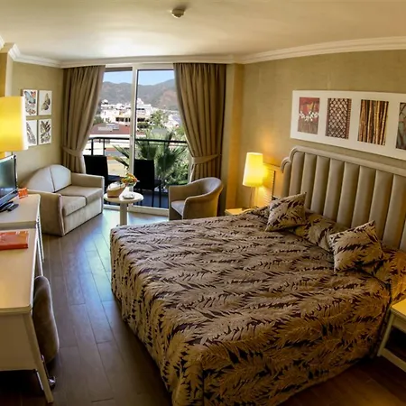 Elegance International Hotell