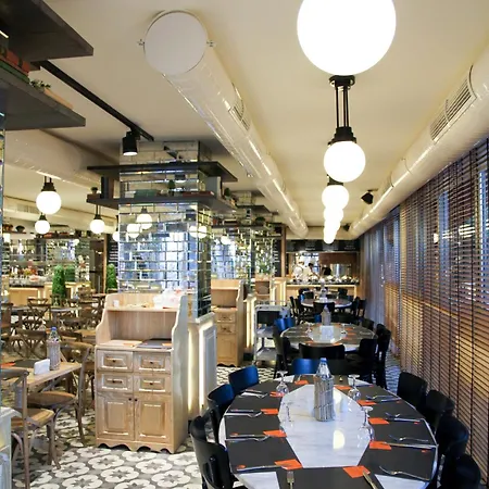 Elegance International Hotell 5*