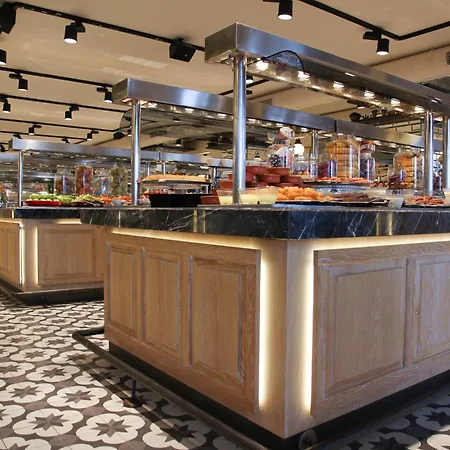 Hotell Elegance International 5*