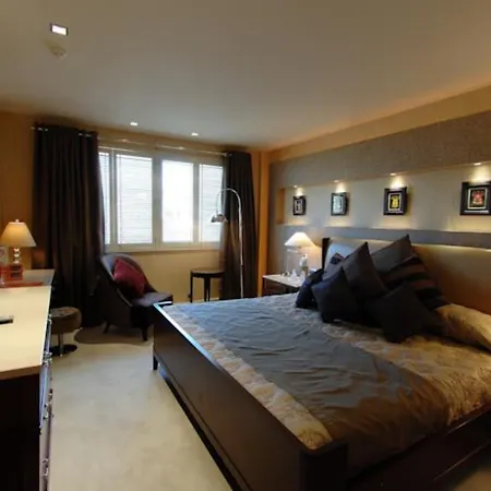 Elegance International 5*