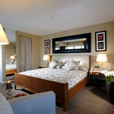 Elegance International Otel 5*