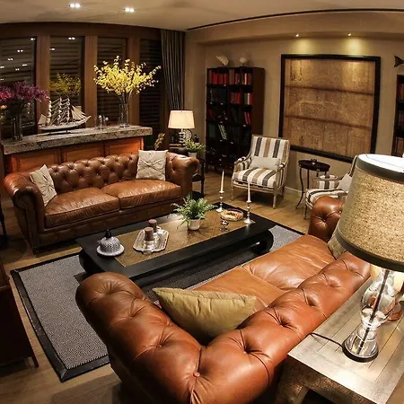 Hotell Elegance International