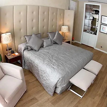 Elegance International Hotel