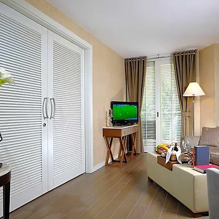 Elegance International Hotel