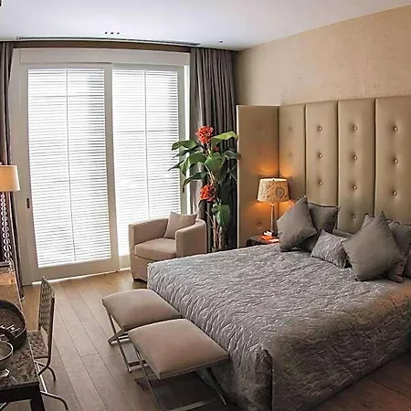 Elegance International Hotel