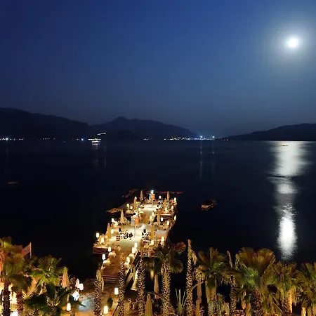 エレガンス ホテルズ インターナショナル 5*