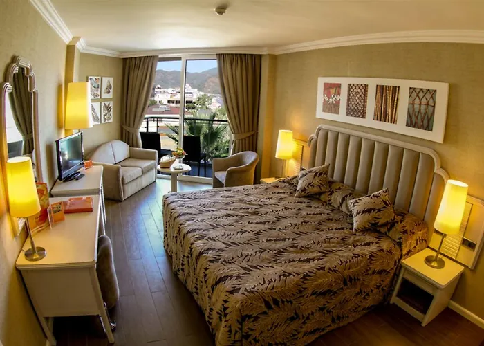 Elegance International Hotel