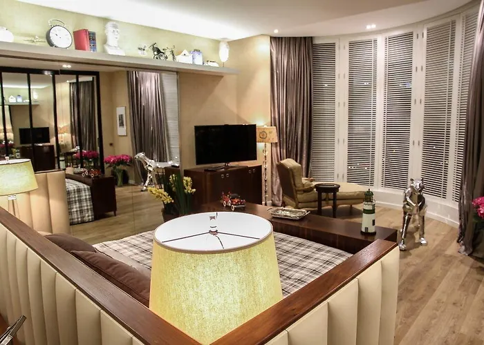 Elegance International Marmaris