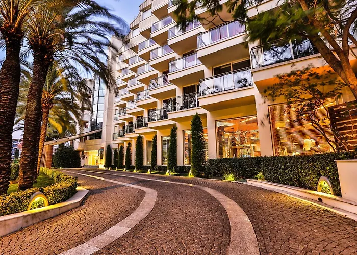 Hotell Elegance International