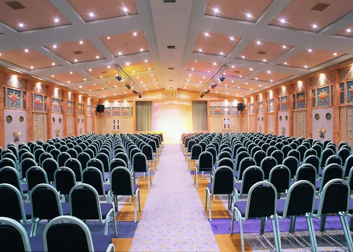 Hotell Elegance International
