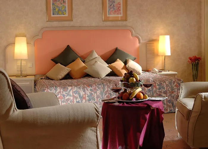 Elegance International Hotell
