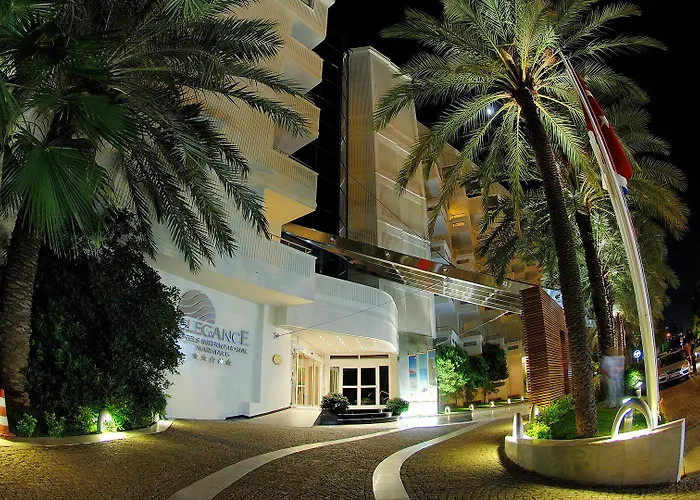 Elegance International Hotell 5*
