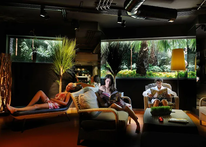 Hotell Elegance International